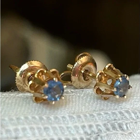 Antique 14k Flower Studs
